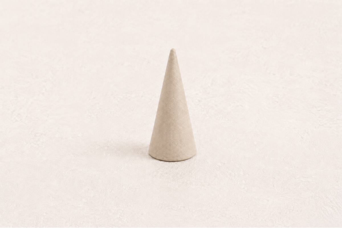 Porte-bague SILO en béton minéral – Support à bagues design