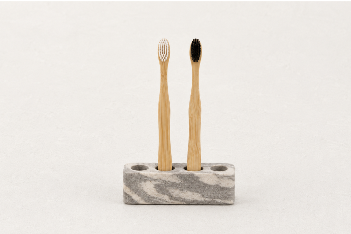Porte-brosse à dents 4 trous ROC QUAD en béton minéral – Support pour 4 brosses à dents manuelles • 6 couleurs Minérale