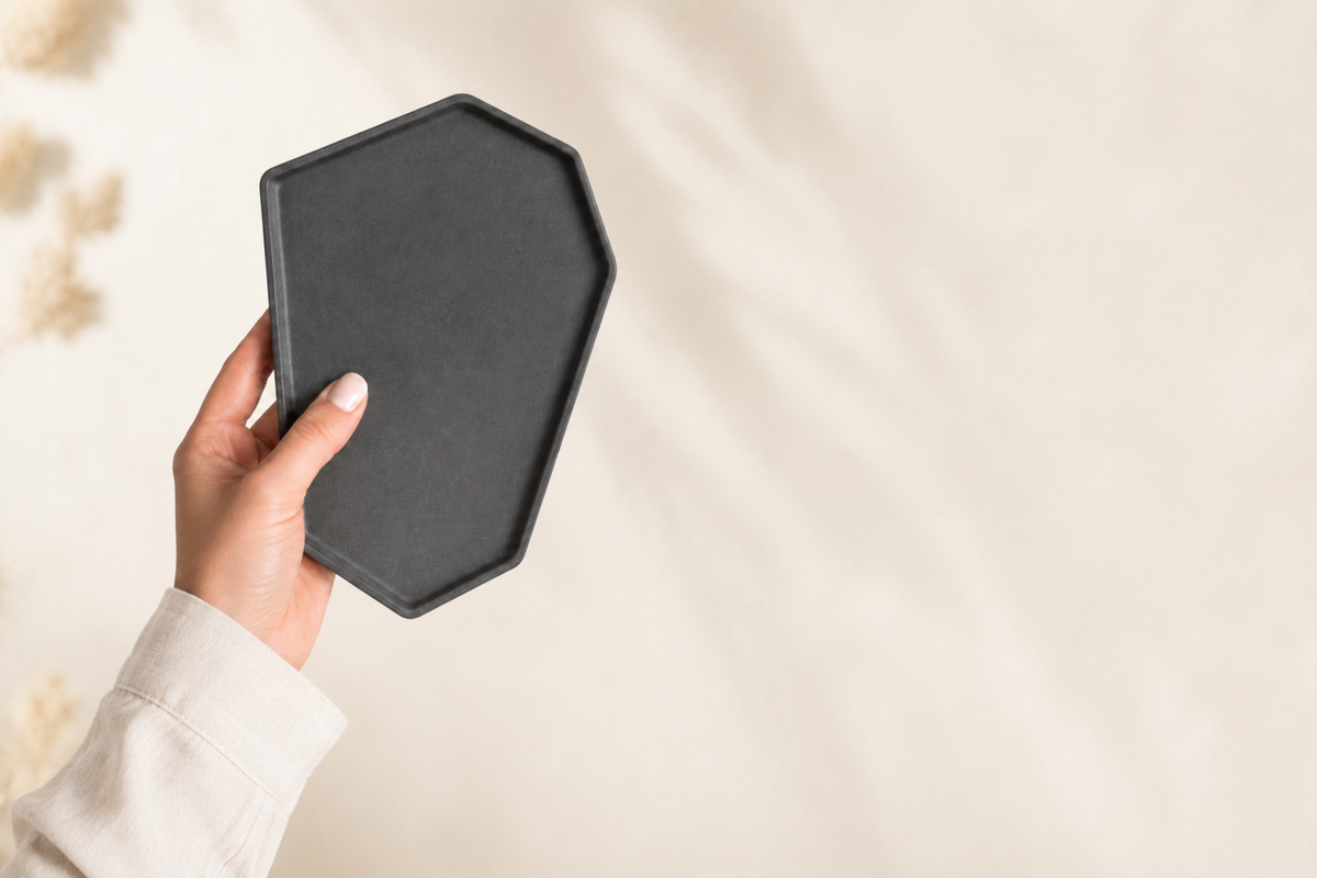 Plateau KORA en béton minéral – Plateau décoratif, vide-poche design et plateau à bijoux